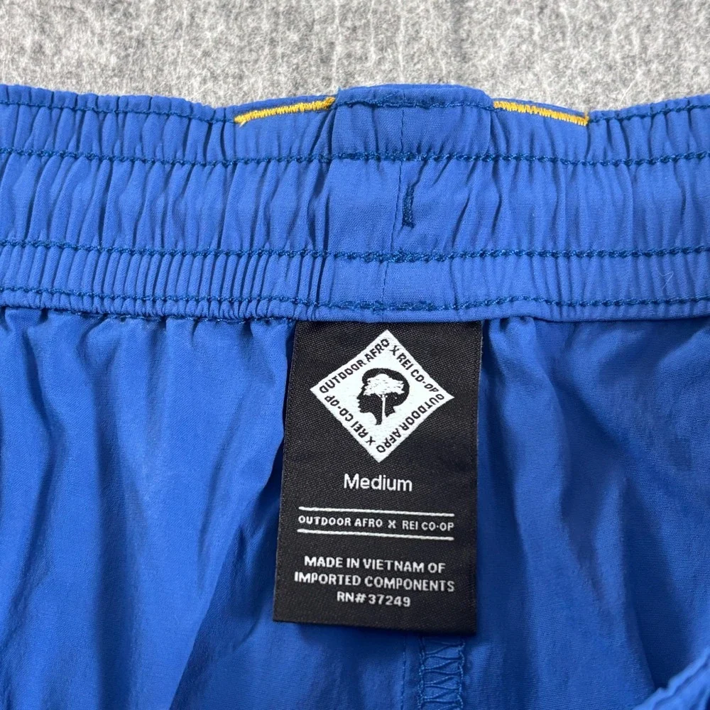 REI Co-op Outdoor Afro Mens Trail Shorts Blue Yellow Medium 24229-S23 Hiking